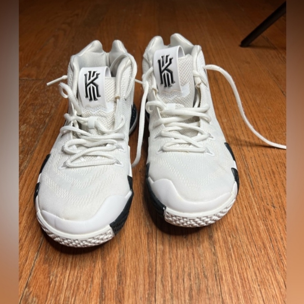 Kyrie 4 (rare find)